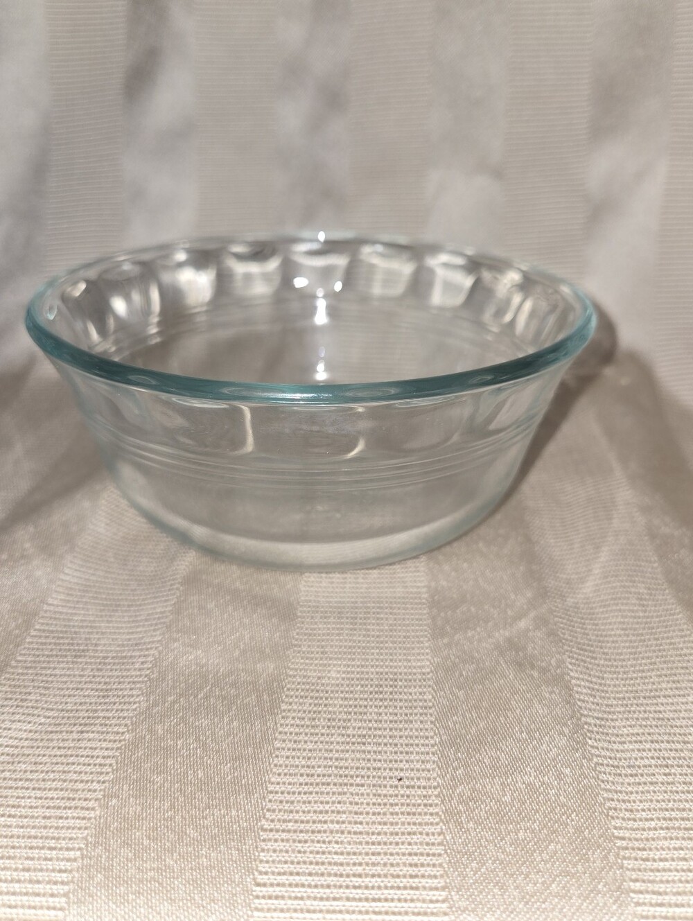 Clear Pyrex Glass Dessert Bowls with Teal Rim - Home Dining - Picture 2 of 7